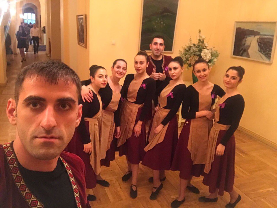 Танцевальный ансамбль \"Депи Арарат\" (Москва)