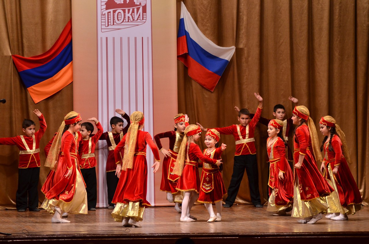 Ансамбль армянского танца \"Ераз\" (Псков)
